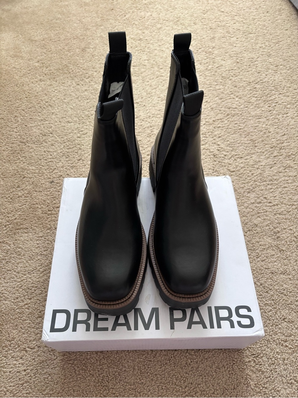 NEW Dream Pairs Womenβs Chelsea Boots